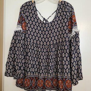 Entro, Large, bell sleeve blouse